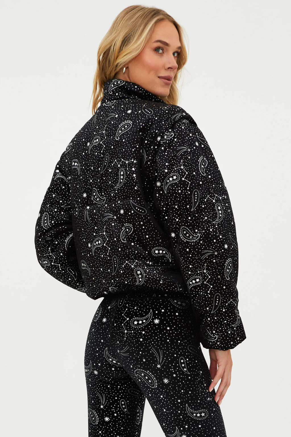 Beach Riot KRIS CONVERTIBLE PUFFER JACKET SHOOTING STARS